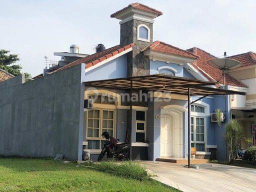 Rumah di Taman Adenia Graha Padma 1