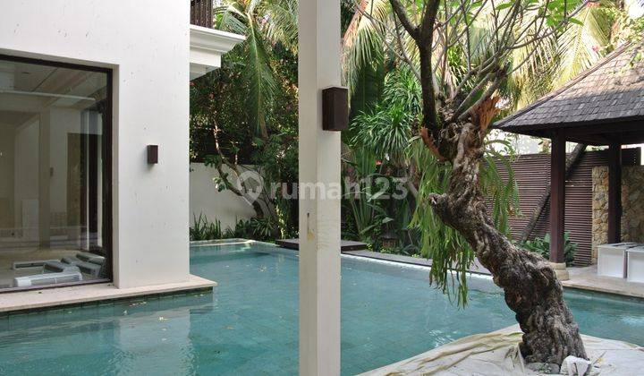 Excellent House In A Compound, Fully Renovated, 5 Bedrooms And Private Pool At Cilandak Area 2