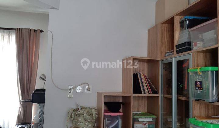 Rumah 2 Lantai di Graha Gayungsari, Surabaya LT 122 M2 LB 136 M2 KT 3 KM 2 Gudang 1 2