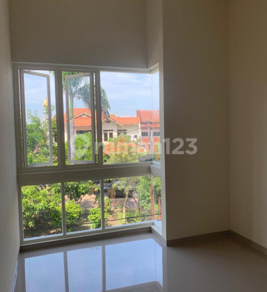 Rumah Baru 2 lantai di Prapen Indah Timur Surabaya 2