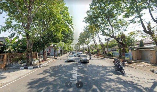 Rumah lama pinggir jalan raya tengah kota Semarang, Jalan Kompol Maksum 2