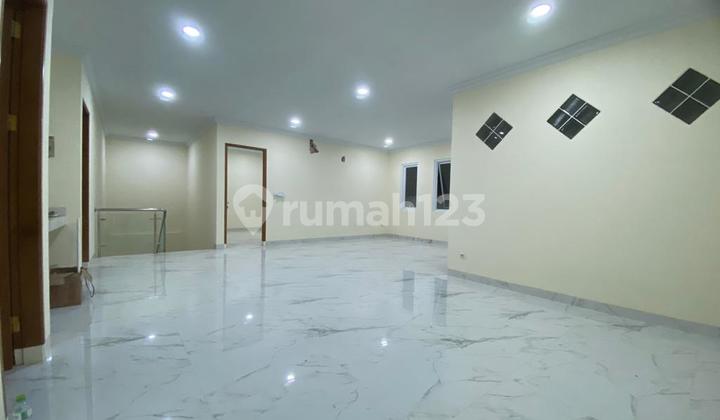 Rumah Cakep Pulomas  Ukuran 12x18