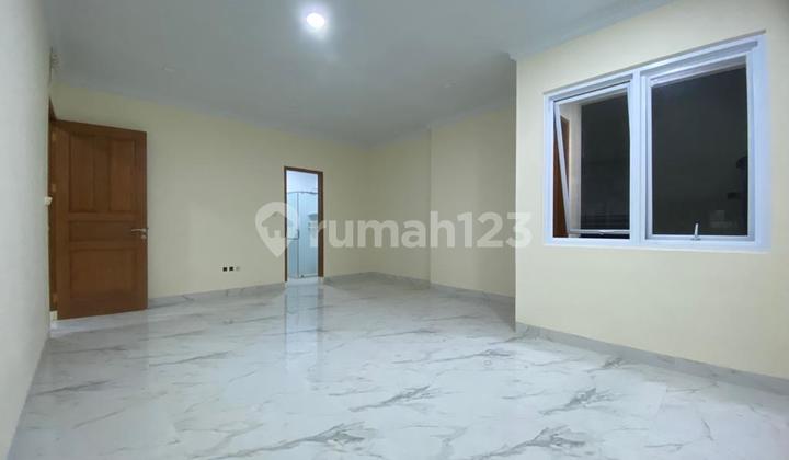 Cool House Pulomas Size 12x18 2