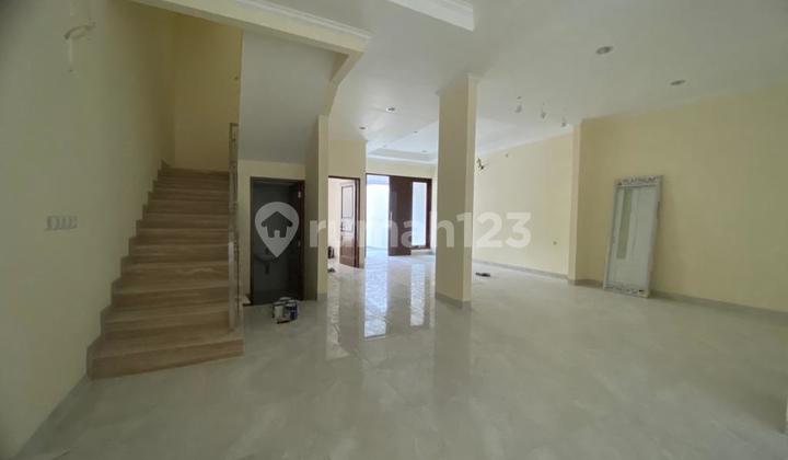 Rumah Baru Keren Pulomas Luas Tanah 184m2 Rumah Baru Keren Pulomas Luas Tanah 184m2
