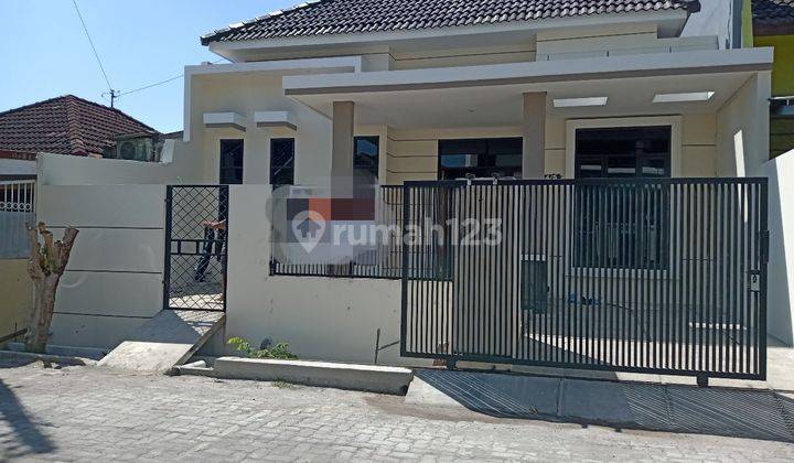 Rumah murah minimalis baru di Perumahan Puri Anjasmoro 1