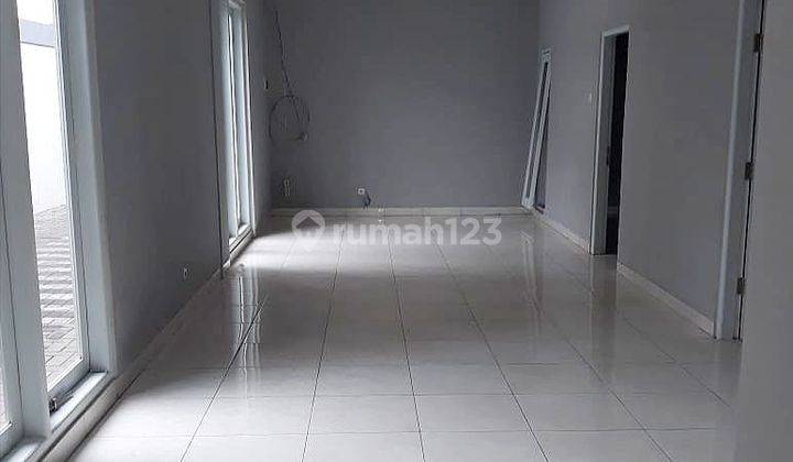 Kantor Dijual Tepi Jalan Tanah Luas 700 Meter  2