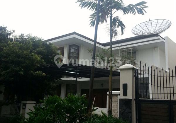 Rumah mewah di lokasi eksklusif dan strategis di pondok indah