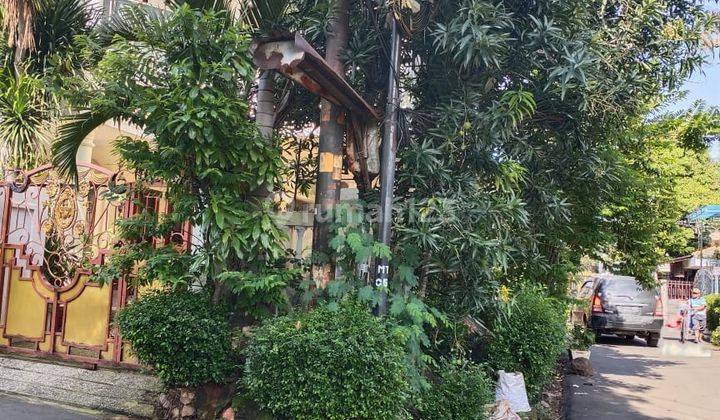 Rumah posisi Huk , Duren sawit , Jakarta timur jalan 2 mobil 1