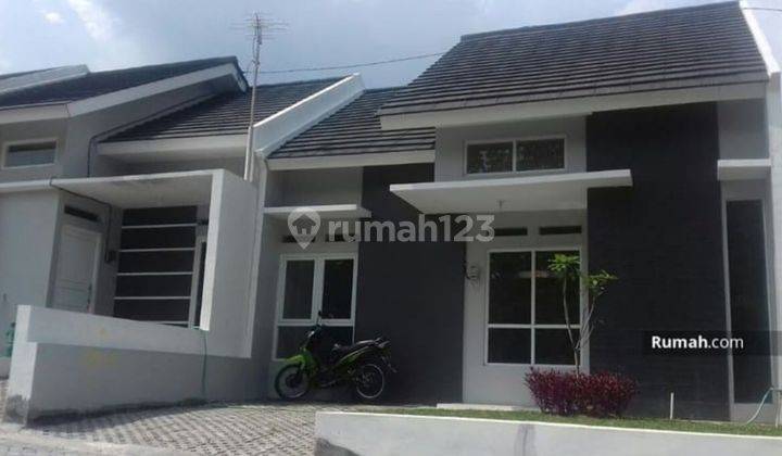 Rumah jalan lebar jalan terang 1