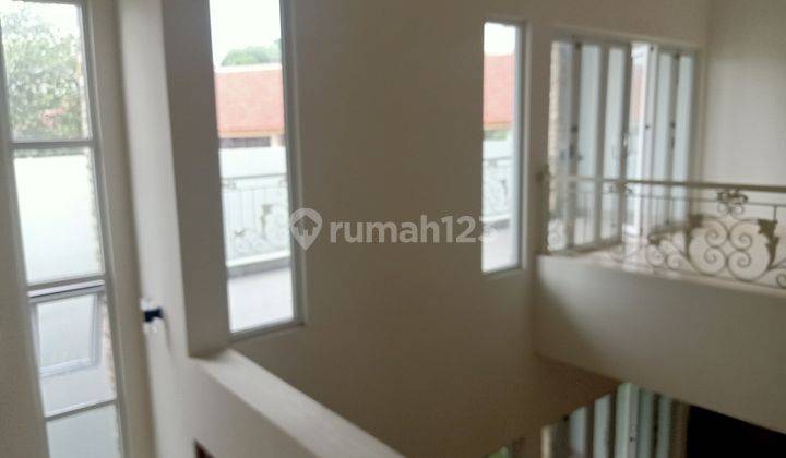 rumah cluster 2 lantai 10 menit ke bandara halim 1