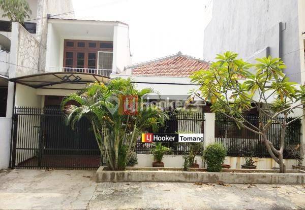 RUMAH Furnished Siap Huni daerah Tomang Jakarta Barat 1