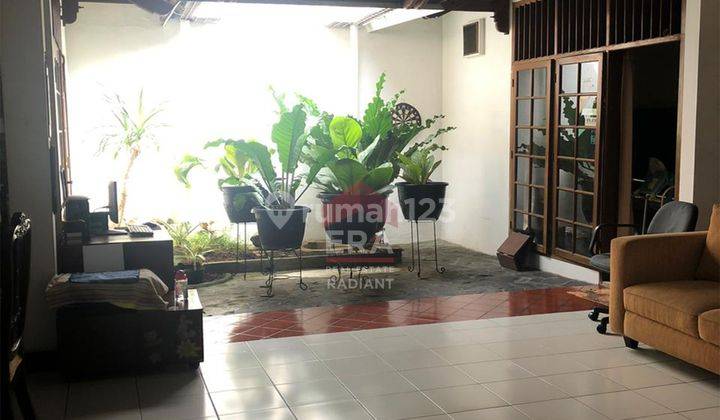 Rumah lama Delman Asri - Tanah Kusir Jakarta Selatan 1