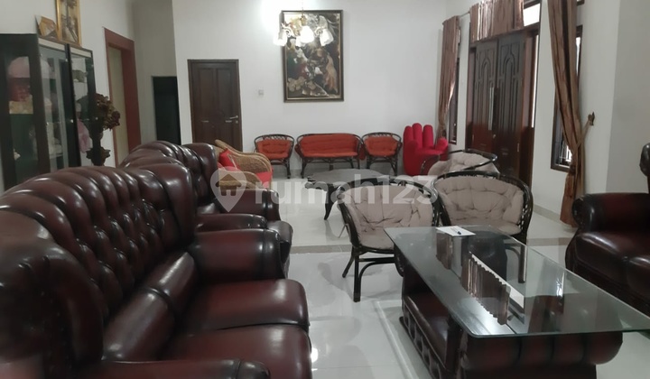 Rumah asri halaman luas, cocok untuk vila, dekat ke lembang