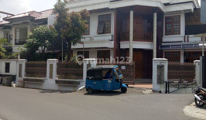 JARANG ADA..MURAH DIBAWAH PASAR..Rumah Megah Siap Huni AKSES JALAN SANGAT LEBAR di Tebet Timur 2