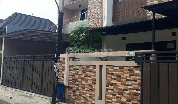 RUMAH CANTIK MINI MALIS DI KOMPLEK 1