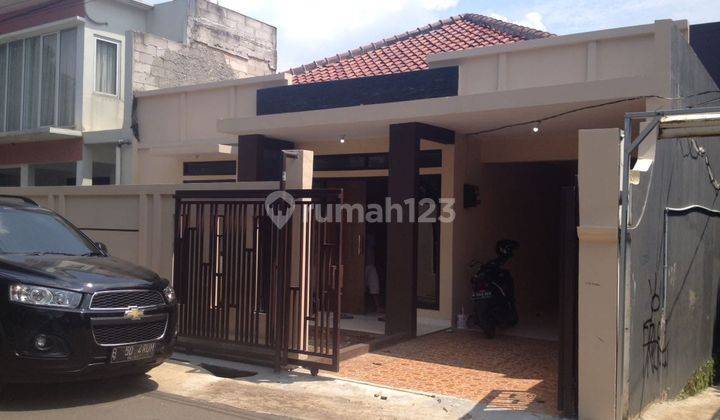 Rumah cantik baru renovasi di jagakarsa 1