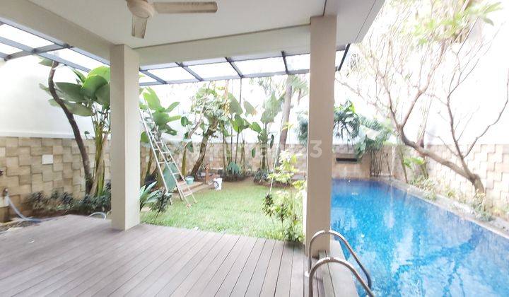 Cozy Luxury House in Kemang 2