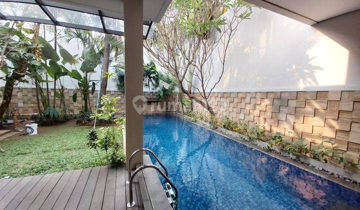 Cozy Luxury House in Kemang 1