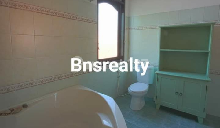 Villa Customs Location 1