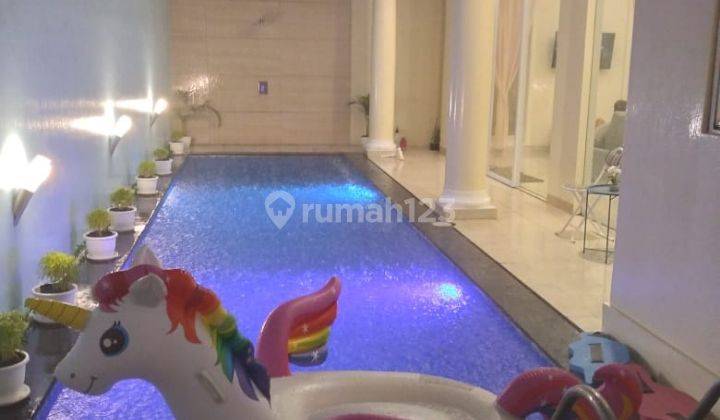 Dijual rumah cantik + kolam renang di Les Belles Maisons Serpong 2