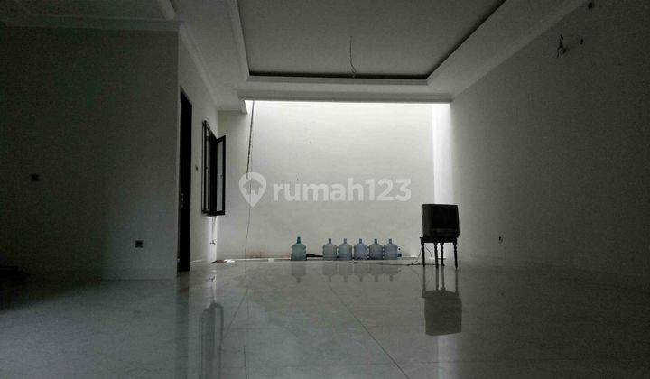 Rumah baru 2 lantai di Rawamangun Jakarta timur 2