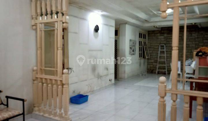 Rumah Taman Ratu Butuh Renovasi Unfurnished Sertifikat Hak Milik 1