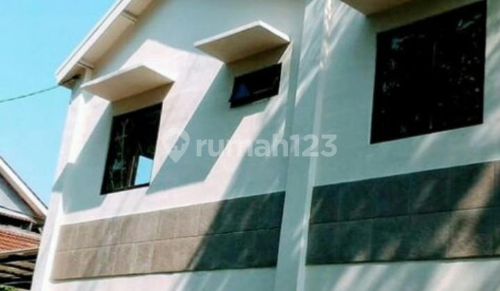 Rumah baru bgt renovasi...siap huni...tinggal masuk 2