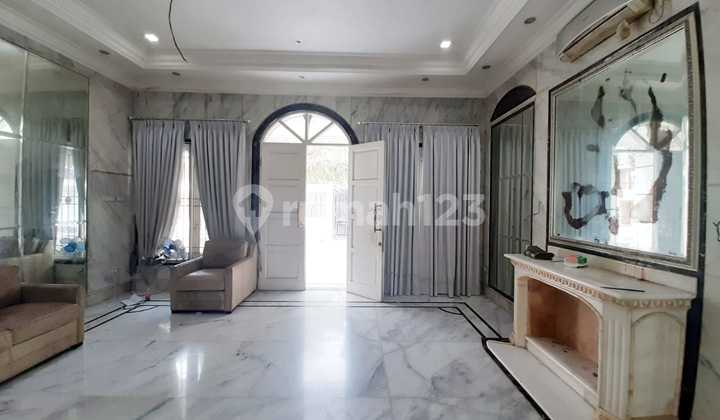 American Classic House 2 Stories 5 BR Menteng Central Jakarta - Ocasa1596 2