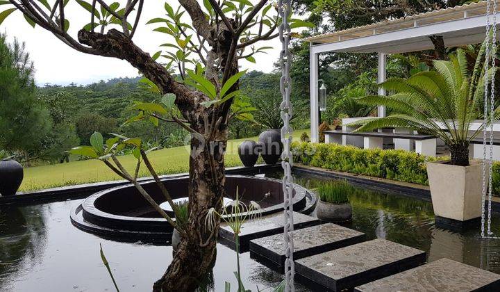 Villa di Taman Dayu Pandaan, Golf Mansion, SHM, Luxury White Tropical Resort 1