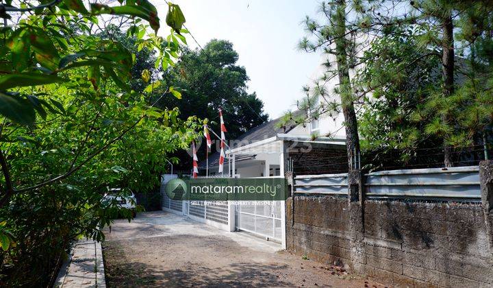 Rumah Lux Bangunan Baru di Bojong Koneng, Cikutra, Design Bagus, Full View 1