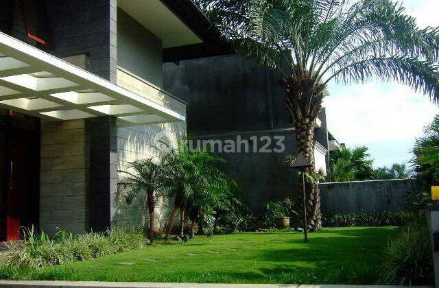 Rumah lux mewah asri minimalis setra duta 1