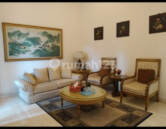 Dijual Rumah Luas bisa Jadi Villa di Sektor 9 Bintaro