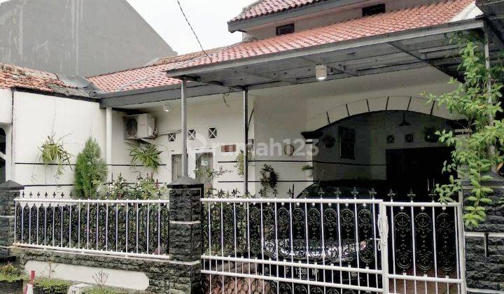 Dijual rumah 2 lantai di dalam perumahan Pabuaran Indah Cilodong Depok 1