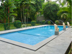 Spacious Private Garden In A Compound Pejaten Ajh05010 2