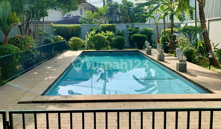 Taman Pribadi Luas di Kompleks Pejaten Ajh05010 Taman Pribadi Luas di Kompleks Pejaten Ajh05010