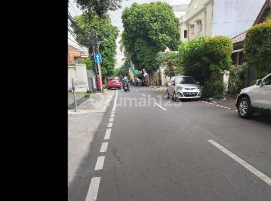 Rumah Bonus Kost 12 Kamar di Salemba Jakarta Pusat 1