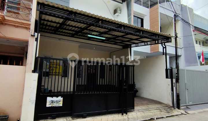 Rumah Minimalis Sunter Paradise