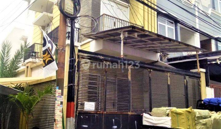 Rumah 2 1/2 Lantai Jalan Labu. Siap Huni. Harga NEGO 1