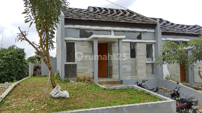 Rumah Cantik lingkungan ok siap huni dekat tol Padalarang bandung 1