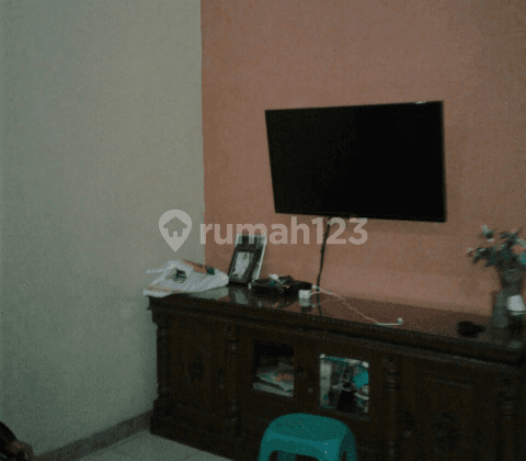 Rumah Cantik Nan Asri Siap Huni+kios Di Depannya Di Jl.caringin Raya Mustika Sari 2