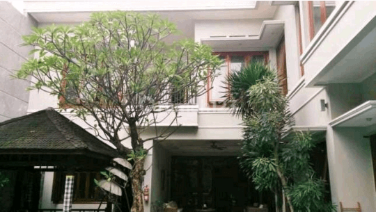 Rumah Mewah Dan Cantik
di Jl Ki Mangunsarkoro 2