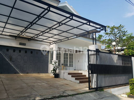 Rumah Apik Terawat Siap Huni Tanah Luas di Sektor 9 Bintaro Jaya 