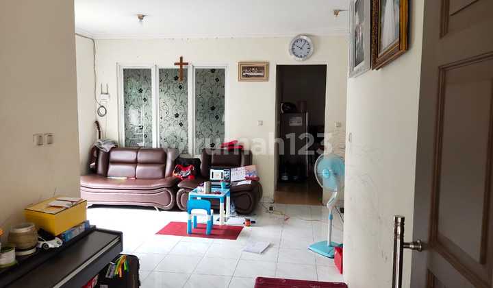 Rumah di Cluster Navara Modernland