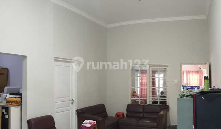 Rumah Erlangga tengah kota Semarang dekat Simpamg Lima 1