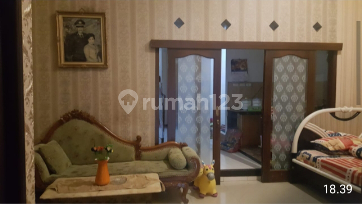 A beautiful house suitable for a boarding house near the Suhat Road axis. 2