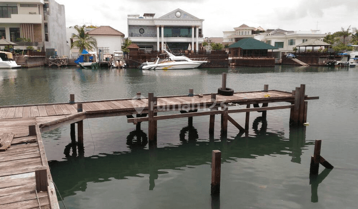 Rumah Mewah Pantai Mutiara  ada Kanal  ( Kawasan Terelit Di Jakarta Utara) 1