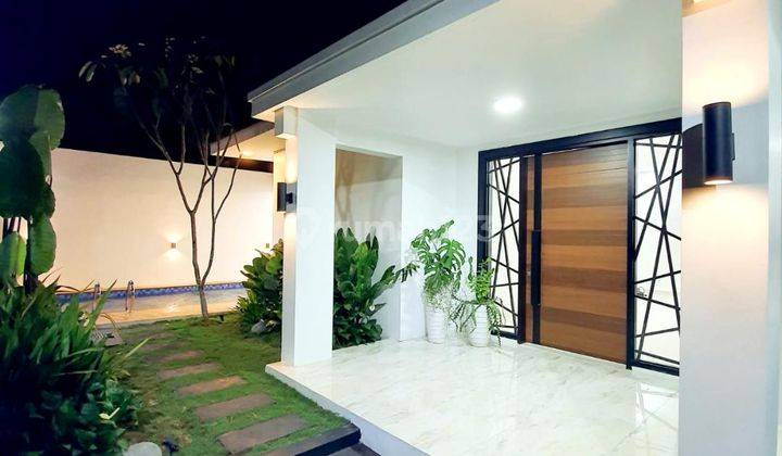 Rumah Modern Minimalist di Jalan Rawa Kopi, Andara, Jakarta Selatan 1