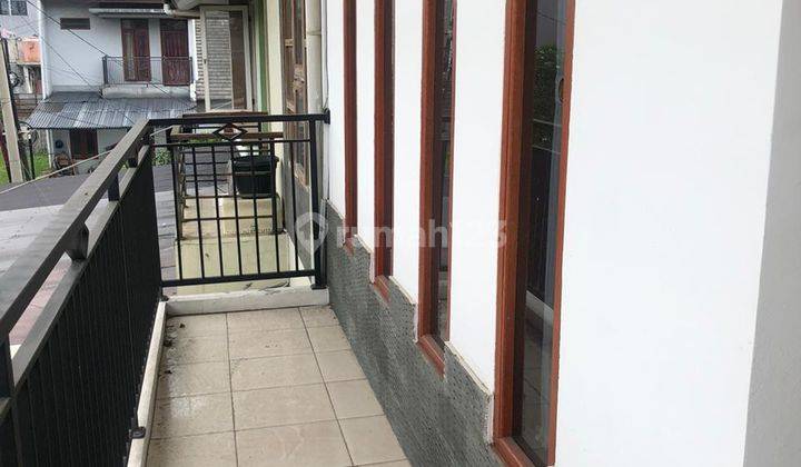 Rumah Tinggal Nyaman 2,5 Lantai Di Istana Sudirman 2