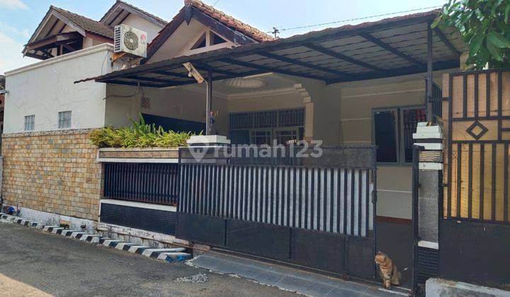 Rumah luas letak strategis di Perumahan Berkoh Indah, Purwokerto Selatan, Jawa Tengah 1