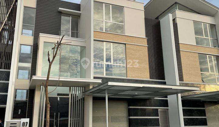 Rumah PIK Mozart Chopin View Golf Minimalis Langka  (12X30M) 1